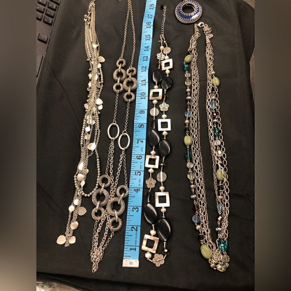 4 Premiere Designs long necklaces + 2-sided pendant